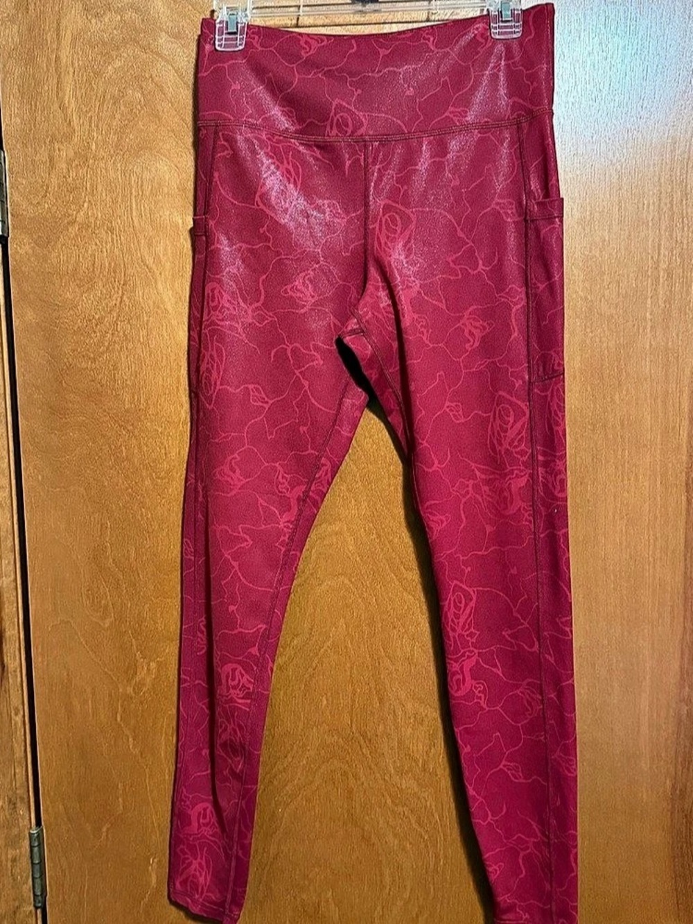 Zyia Active Abstract Athletic Leggings in Red Size 8-10 Like New
